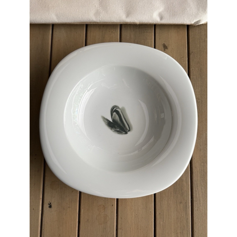 Rosenthal Studio-Linie Germany White Rimmed Soup Pasta Bowl Mussel
